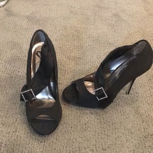 Formal black heels